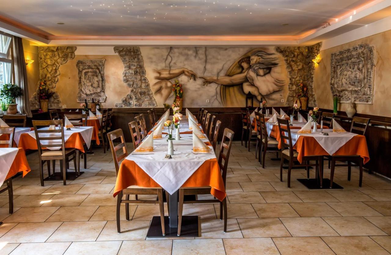 Hotel-Restaurant Zum Baeumle Süßen Buitenkant foto