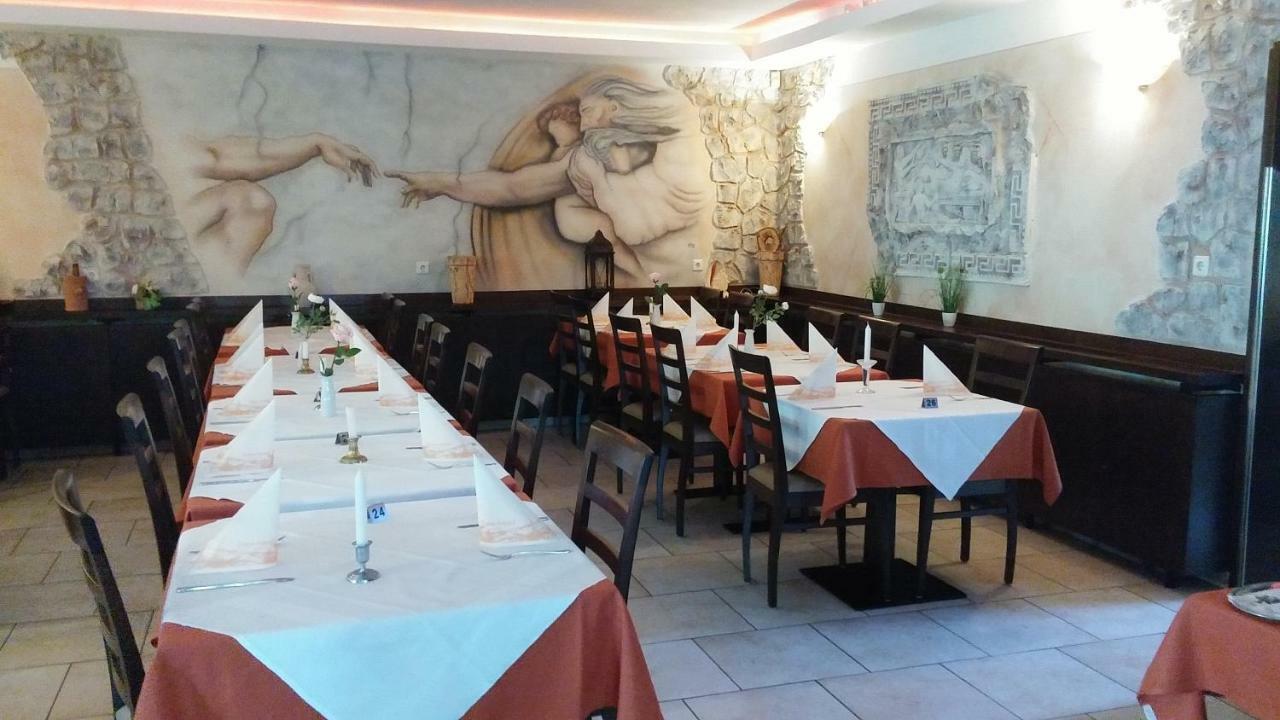 Hotel-Restaurant Zum Baeumle Süßen Buitenkant foto