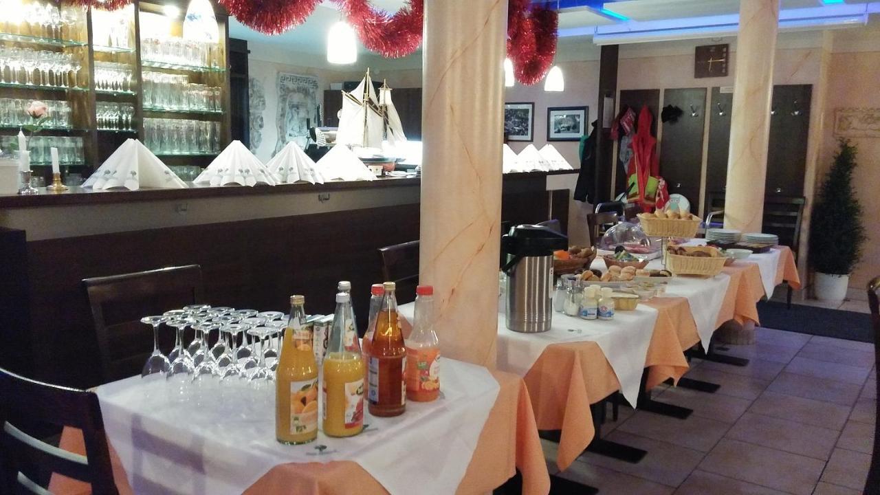 Hotel-Restaurant Zum Baeumle Süßen Buitenkant foto